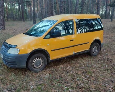 Желтый Фольксваген Кадди, объемом двигателя 2 л и пробегом 315 тыс. км за 4000 $, фото 7 на Automoto.ua