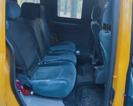 Желтый Фольксваген Кадди, объемом двигателя 2 л и пробегом 315 тыс. км за 4000 $, фото 4 на Automoto.ua