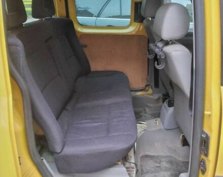 Желтый Фольксваген Кадди, объемом двигателя 2 л и пробегом 204 тыс. км за 4800 $, фото 4 на Automoto.ua