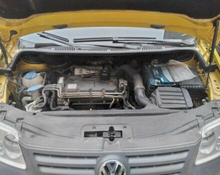 Желтый Фольксваген Кадди, объемом двигателя 2 л и пробегом 204 тыс. км за 4800 $, фото 2 на Automoto.ua