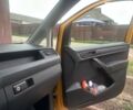 Жовтий Фольксваген Кадді, об'ємом двигуна 2 л та пробігом 262 тис. км за 11800 $, фото 6 на Automoto.ua