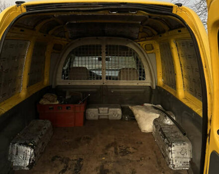 Желтый Фольксваген Кадди, объемом двигателя 1.9 л и пробегом 270 тыс. км за 3200 $, фото 4 на Automoto.ua