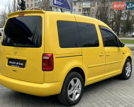 Желтый Фольксваген Кадди, объемом двигателя 2 л и пробегом 327 тыс. км за 6999 $, фото 5 на Automoto.ua
