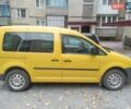 Желтый Фольксваген Кадди, объемом двигателя 1.97 л и пробегом 204 тыс. км за 4800 $, фото 2 на Automoto.ua