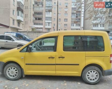 Желтый Фольксваген Кадди, объемом двигателя 1.97 л и пробегом 204 тыс. км за 4800 $, фото 1 на Automoto.ua
