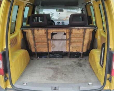 Желтый Фольксваген Кадди, объемом двигателя 1.97 л и пробегом 204 тыс. км за 4800 $, фото 9 на Automoto.ua