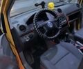 Жовтий Фольксваген Кадді, об'ємом двигуна 1.97 л та пробігом 270 тис. км за 3800 $, фото 7 на Automoto.ua