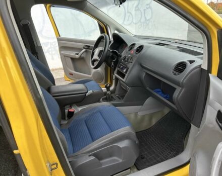 Желтый Фольксваген Кадди, объемом двигателя 2 л и пробегом 200 тыс. км за 3890 $, фото 9 на Automoto.ua