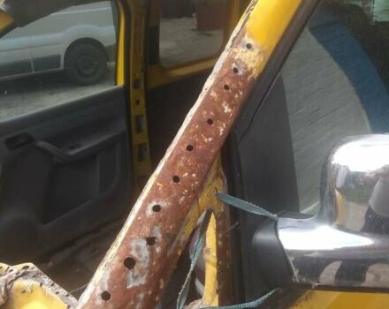 Жовтий Фольксваген Кадді, об'ємом двигуна 2 л та пробігом 106 тис. км за 2500 $, фото 1 на Automoto.ua