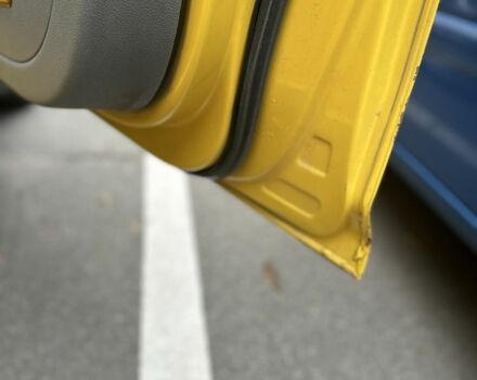 Желтый Фольксваген Кадди, объемом двигателя 2 л и пробегом 200 тыс. км за 3890 $, фото 12 на Automoto.ua