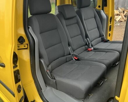 Желтый Фольксваген Кадди, объемом двигателя 1.9 л и пробегом 297 тыс. км за 5250 $, фото 2 на Automoto.ua