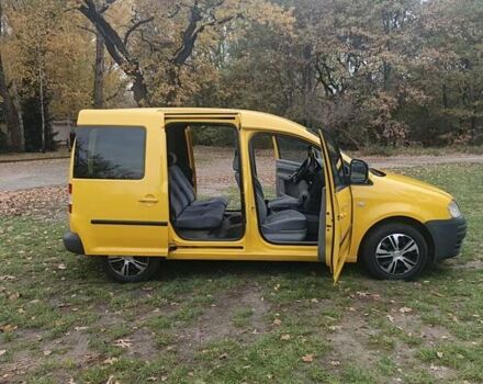 Желтый Фольксваген Кадди, объемом двигателя 1.9 л и пробегом 334 тыс. км за 5000 $, фото 26 на Automoto.ua