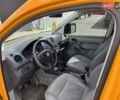 Желтый Фольксваген Кадди, объемом двигателя 1.97 л и пробегом 360 тыс. км за 3800 $, фото 5 на Automoto.ua