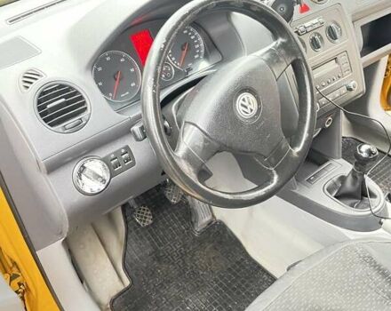 Желтый Фольксваген Кадди, объемом двигателя 1.9 л и пробегом 281 тыс. км за 5300 $, фото 8 на Automoto.ua