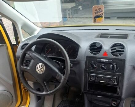 Желтый Фольксваген Кадди, объемом двигателя 2 л и пробегом 250 тыс. км за 5500 $, фото 7 на Automoto.ua