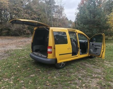 Желтый Фольксваген Кадди, объемом двигателя 1.9 л и пробегом 334 тыс. км за 5000 $, фото 6 на Automoto.ua