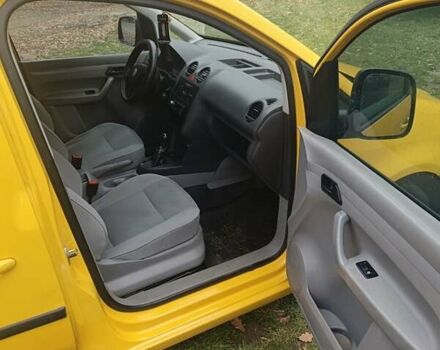 Желтый Фольксваген Кадди, объемом двигателя 1.9 л и пробегом 334 тыс. км за 5000 $, фото 19 на Automoto.ua