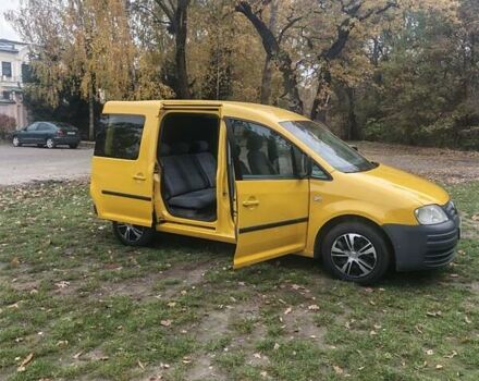 Желтый Фольксваген Кадди, объемом двигателя 1.9 л и пробегом 334 тыс. км за 5000 $, фото 30 на Automoto.ua