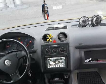 Жовтий Фольксваген Кадді, об'ємом двигуна 1.9 л та пробігом 205 тис. км за 5500 $, фото 5 на Automoto.ua