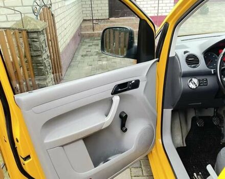 Желтый Фольксваген Кадди, объемом двигателя 1.9 л и пробегом 281 тыс. км за 5300 $, фото 6 на Automoto.ua