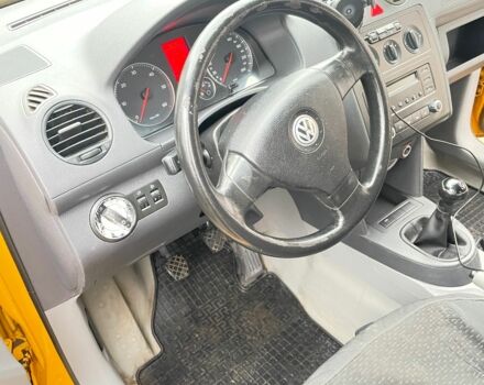 Желтый Фольксваген Кадди, объемом двигателя 1.9 л и пробегом 281 тыс. км за 5300 $, фото 7 на Automoto.ua