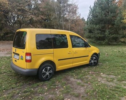 Желтый Фольксваген Кадди, объемом двигателя 1.9 л и пробегом 334 тыс. км за 5000 $, фото 3 на Automoto.ua
