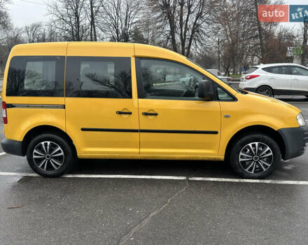 Жовтий Фольксваген Кадді, об'ємом двигуна 1.97 л та пробігом 252 тис. км за 4950 $, фото 4 на Automoto.ua
