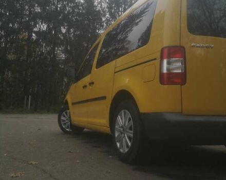 Желтый Фольксваген Кадди, объемом двигателя 2 л и пробегом 191 тыс. км за 7500 $, фото 3 на Automoto.ua