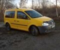 Желтый Фольксваген Кадди, объемом двигателя 2 л и пробегом 148 тыс. км за 6700 $, фото 1 на Automoto.ua