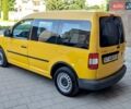 Желтый Фольксваген Кадди, объемом двигателя 1.39 л и пробегом 239 тыс. км за 4750 $, фото 10 на Automoto.ua