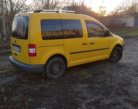 Желтый Фольксваген Кадди, объемом двигателя 2 л и пробегом 148 тыс. км за 6700 $, фото 1 на Automoto.ua