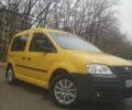 Желтый Фольксваген Кадди, объемом двигателя 2 л и пробегом 191 тыс. км за 7500 $, фото 1 на Automoto.ua