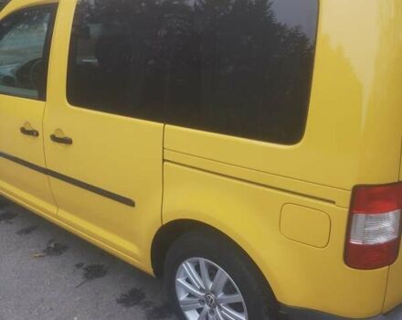 Желтый Фольксваген Кадди, объемом двигателя 2 л и пробегом 191 тыс. км за 7500 $, фото 27 на Automoto.ua