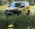 Желтый Фольксваген Кадди, объемом двигателя 2 л и пробегом 200 тыс. км за 7000 $, фото 1 на Automoto.ua