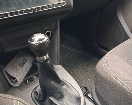 Жовтий Фольксваген Кадді, об'ємом двигуна 1.98 л та пробігом 325 тис. км за 10500 $, фото 5 на Automoto.ua