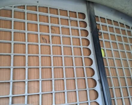 Желтый Фольксваген Кадди, объемом двигателя 1.9 л и пробегом 256 тыс. км за 1400 $, фото 6 на Automoto.ua