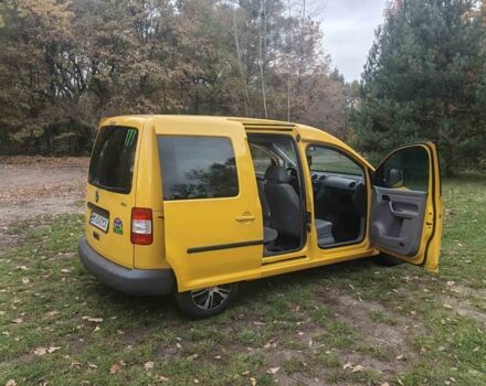 Желтый Фольксваген Кадди, объемом двигателя 1.9 л и пробегом 334 тыс. км за 5000 $, фото 8 на Automoto.ua