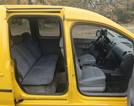 Желтый Фольксваген Кадди, объемом двигателя 1.9 л и пробегом 334 тыс. км за 5000 $, фото 1 на Automoto.ua