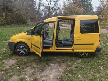 Фольксваген Кадди 2006 в Киеве на Automoto.ua Желтый Фольксваген Кадди, объемом двигателя 1.9 л и пробегом 334 тыс. км за 5000 $, фото 1 на Automoto.ua