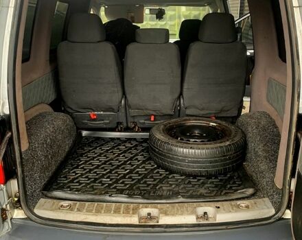 Серый Фольксваген Кадди, объемом двигателя 2 л и пробегом 347 тыс. км за 5700 $, фото 4 на Automoto.ua