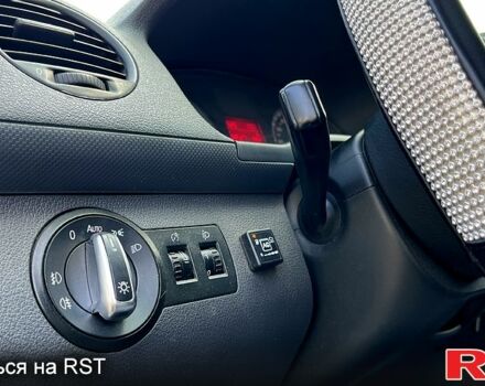 Серый Фольксваген Кадди, объемом двигателя 1.6 л и пробегом 268 тыс. км за 6700 $, фото 7 на Automoto.ua