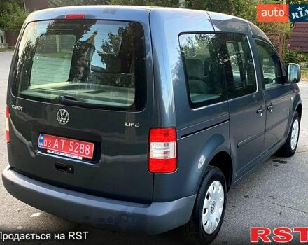 Серый Фольксваген Кадди, объемом двигателя 1.4 л и пробегом 240 тыс. км за 8600 $, фото 7 на Automoto.ua
