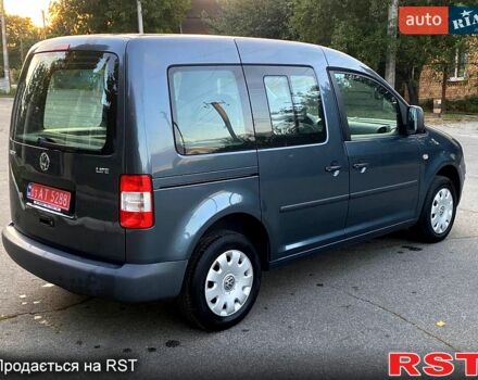 Серый Фольксваген Кадди, объемом двигателя 1.4 л и пробегом 240 тыс. км за 8600 $, фото 2 на Automoto.ua