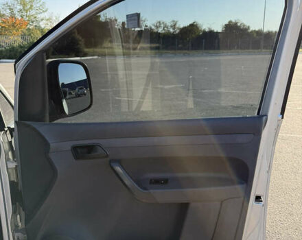 Серый Фольксваген Кадди, объемом двигателя 1.6 л и пробегом 342 тыс. км за 6900 $, фото 7 на Automoto.ua