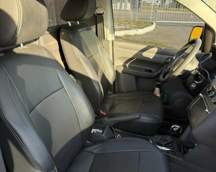 Серый Фольксваген Кадди, объемом двигателя 1.6 л и пробегом 342 тыс. км за 6900 $, фото 6 на Automoto.ua