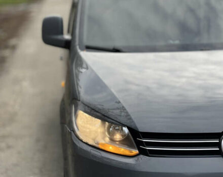 Серый Фольксваген Кадди, объемом двигателя 1.6 л и пробегом 280 тыс. км за 8200 $, фото 3 на Automoto.ua