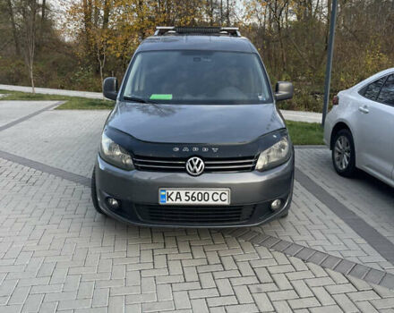 Серый Фольксваген Кадди, объемом двигателя 1.6 л и пробегом 337 тыс. км за 11500 $, фото 1 на Automoto.ua