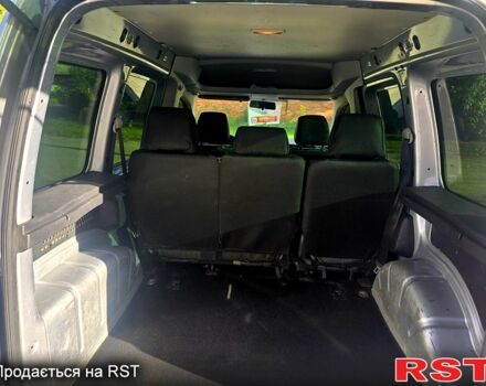 Сірий Фольксваген Кадді, об'ємом двигуна 2 л та пробігом 310 тис. км за 12000 $, фото 4 на Automoto.ua