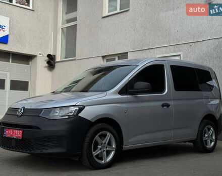 Сірий Фольксваген Кадді, об'ємом двигуна 2 л та пробігом 195 тис. км за 17399 $, фото 2 на Automoto.ua