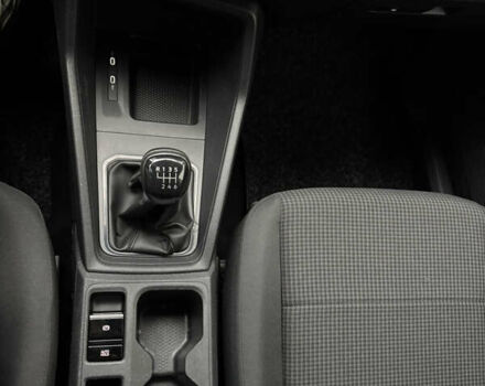 Серый Фольксваген Кадди, объемом двигателя 2 л и пробегом 249 тыс. км за 16800 $, фото 27 на Automoto.ua